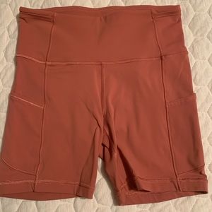 EUC Lululemon Fast and Free Short SZ 6-Cherry Tint